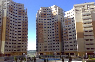 آذربایجان‌شرقی ۳۸۶ هزار واحد آپارتمان دارد/۱۴۳ هزار و ۶۲۷ واحد مسکونی در آذربایجان‌شرقی خالی از سکنه است/ اسکان ۲۱ درصد خانوارهای استان در واحدهای استیجاری