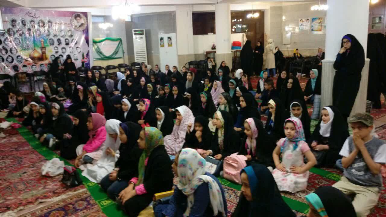 مراسم افطاری،ویژه دختران  در پایگاه شهدای عباسیه برگزار شد