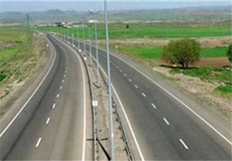 خدابخش: ۳۱ کیلومتر از بزرگراه «تبریز – اهر» تا پایان سال زیر بار ترافیک می‌رود