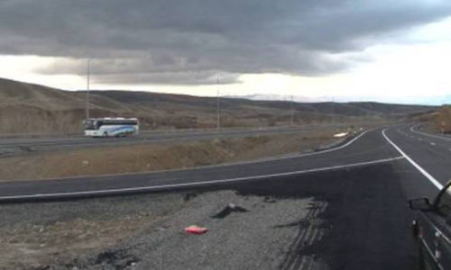 جاده تبریز- اهر تبدیل به قتلگاه شده است/ ۱۰ سال زمان برای ساخت بزرگراه ۹۰ کیلومتری کافی نبود؟