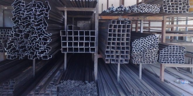 ایران ماهانه یک میلیون تن آهن صادر می کند