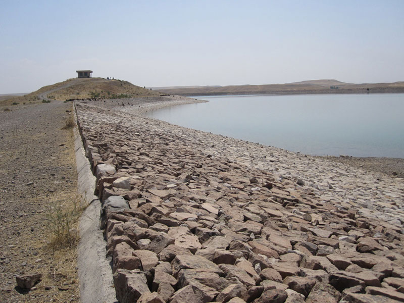مدیرکل مدیریت بحران استانداری آذربایجان شرقی گفت: شکسته شدن سد خاکی روستای امند در هریس تلفات جانی ندارد.