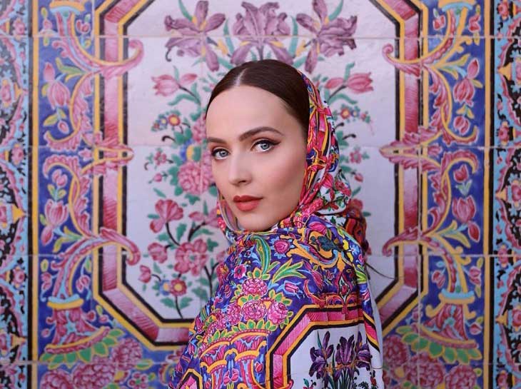 زن زیباروی اروپایی در ایران