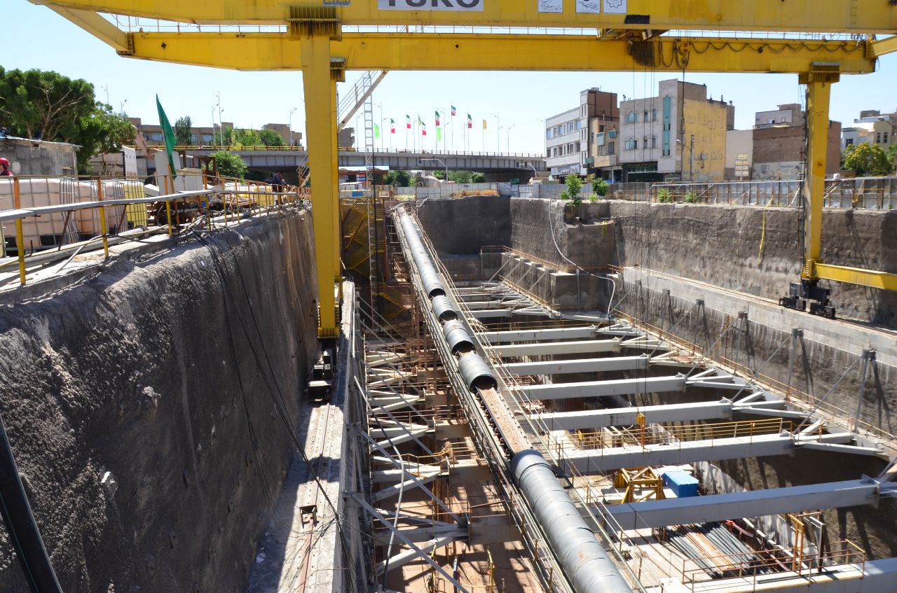 مدیر پروژه خط دو قطار شهری تبریز و حومه خبر داد:  رکورد حفاری تونل در خط ۲ مترو تبریز شکسته شد