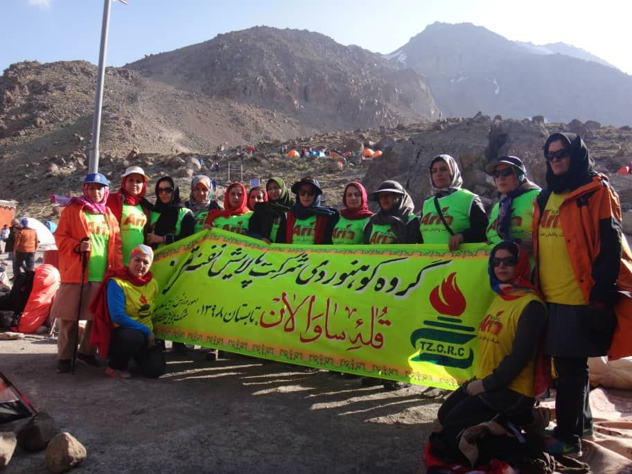 چهارمین صعود گروه کوهنوردی بانوان شرکت پالایش نفت تبریز به قله ۴۸۵۰ متری سبلان