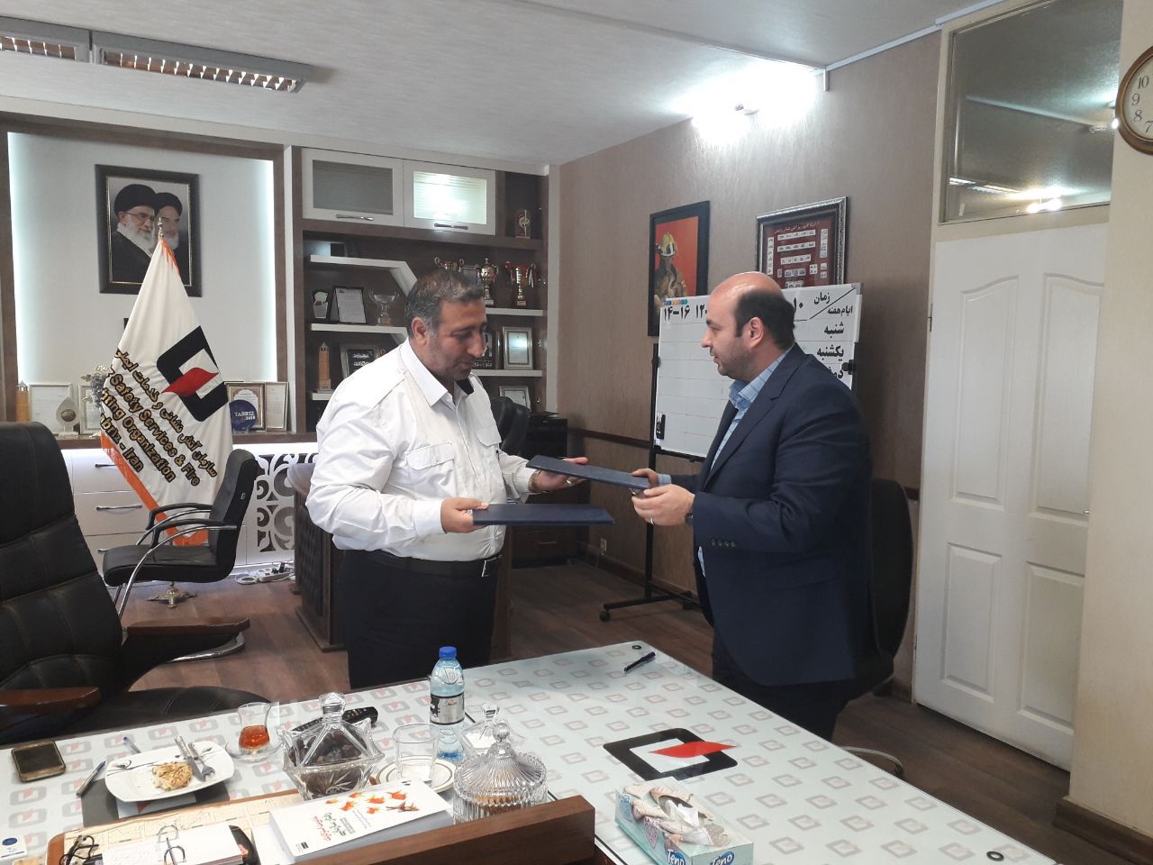 تفاهمنامه‌ همکاری آموزشی مشترک سازمان آتش‌نشانی کلانشهر تبریز با شرکت سایپا آذربایجان با حضور مدیران ارشد هر دو سازمان امضا شد.