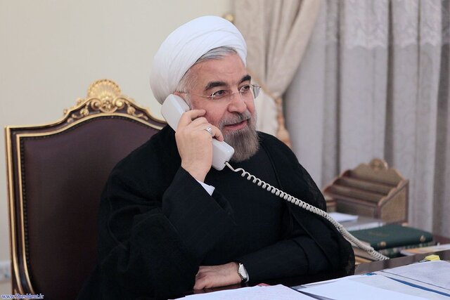 روحانی در گفت‌وگو با وزیر میراث فرهنگی: دستورالعمل‌های بهداشتی لازم برای بازگشت فعالان گردشگری و صنایع دستی به چرخه فعالیت تهیه شود