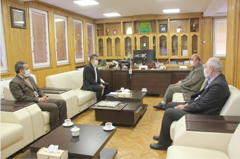 دیدار رئیس ستاد پشتیبانی جبهه مقاومت با مدیرعامل شرکت گاز استان آذربایجان شرقی