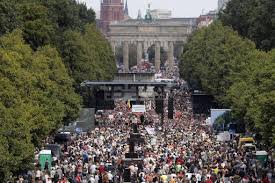 تظاهرات هزاران نفر در آلمان علیه محدودیت‌های کرونایی