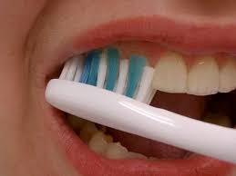 یک دندانپزشک: بهداشت دهان و دندان در دوران کرونا باید بیشتر رعایت شود