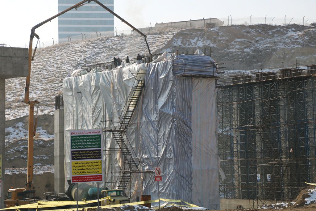 احداث دومین تقاطع غیر همسطح اتوبان ولایت با وجود کاهش دمای هوا