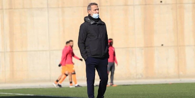 واکنش باشگاه بادران به مذاکره با سرمربی تراکتور و استعفای عاشوری