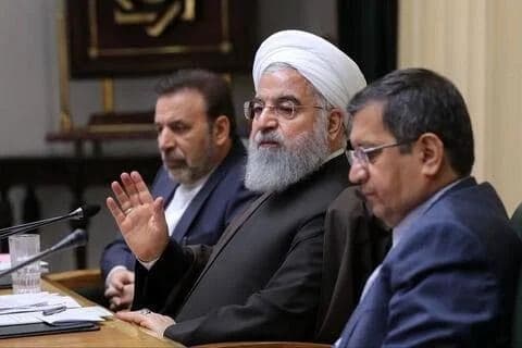 شایعه درگیری روحانی با بانک مرکزی و نقش همتی و دلار در صحنه انتخابات