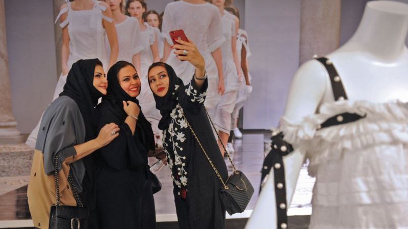 تغییر جدید در عربستان سعودی:  فروشگاه‌ها هنگام اذان می توانند باز بمانند