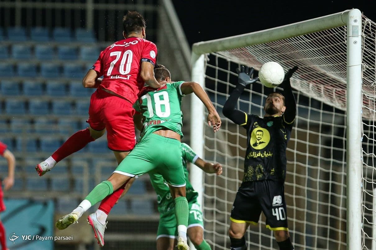 نمایش ضعیف دروازه‌بان ماشین‌سازی مقابل پرسپولیس