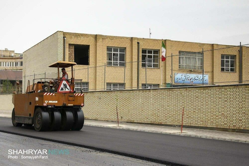 معاون فني و عمراني شهردار منطقه ۴ تبریز عنوان کرد:توزیع دو هزار تن آسفالت از ابتداي سال‌‌جاري