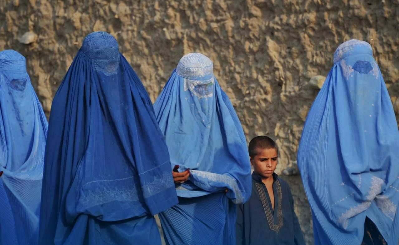 نماینده مجلس افغانستان: طالبان زنان کارمند را اعدام می کند
