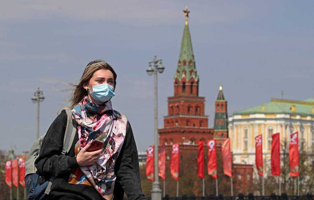 هشدار پزشک روس درباره همه‌گیری شدید کرونا در پاییز