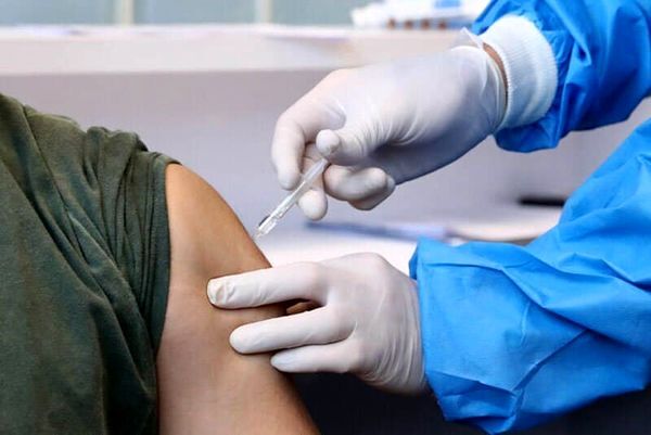 واکسیناسیون بالای ۱۸ ساله‌ها تنها شامل خانواده کادر درمان می‌شود