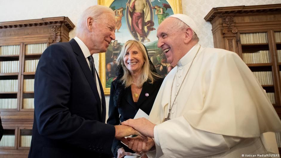 دیدار جو بایدن رییس جمهور امریکا با پاپ در واتیکان