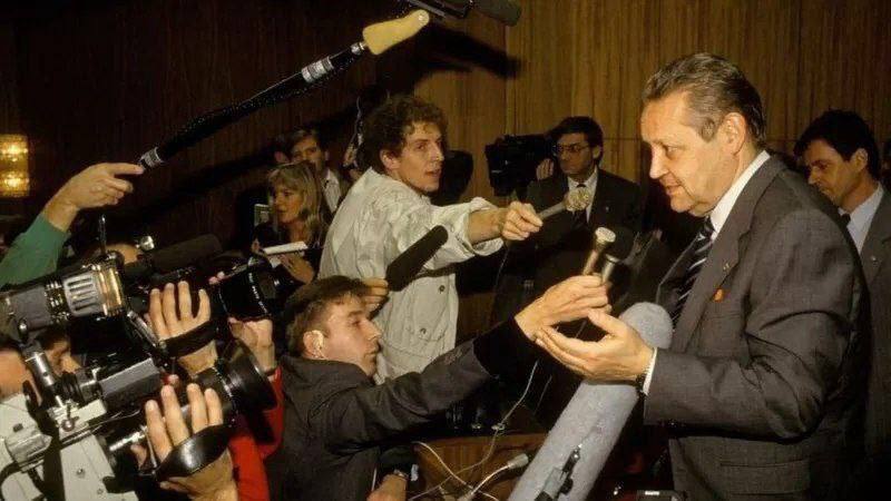 خبرنگاری که باعث سقوط دیوار برلین شد، درگذشت