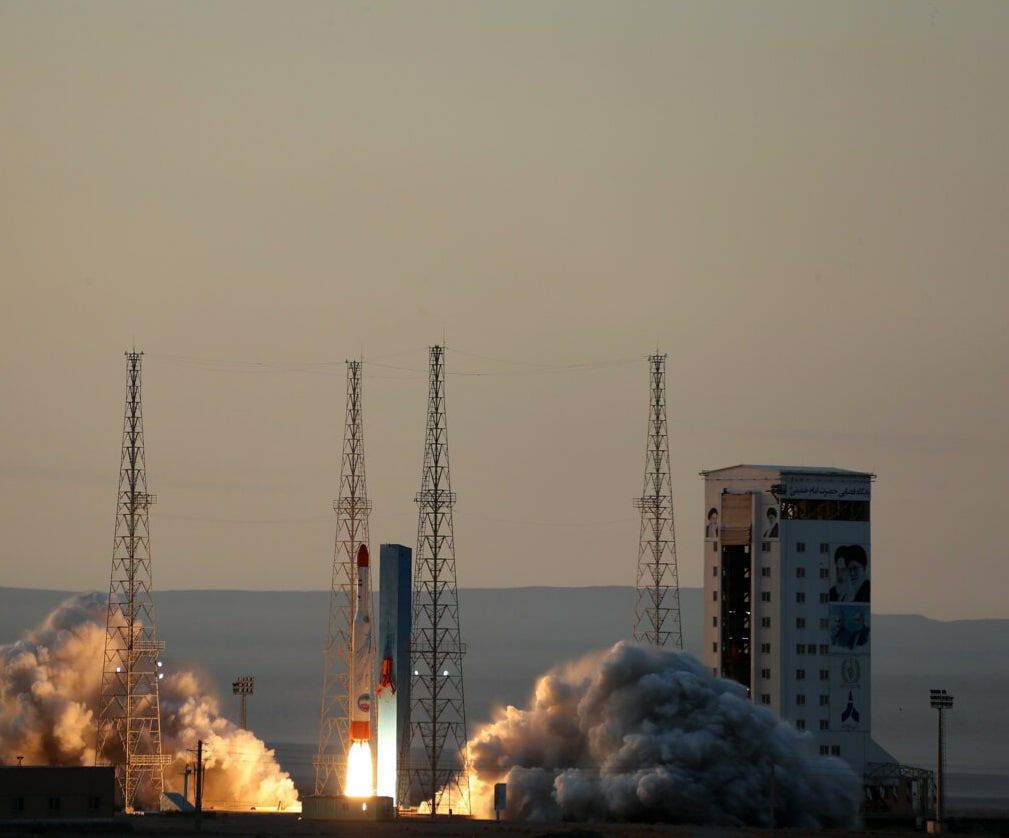 پرتاب همزمان ۳ ماهواره از پایگاه فضایی امام خمینی (ره)