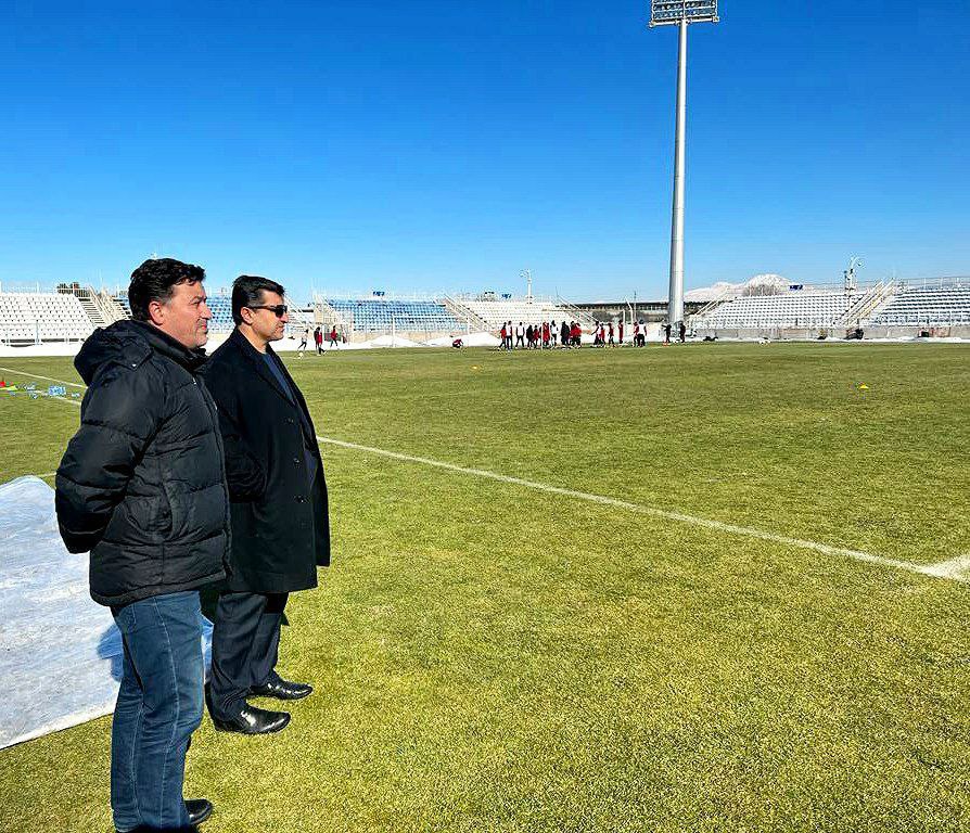 بازدید مدیرعامل باشگاه تراکتور از روند آماده‌سازی چمن استادیوم اختصاصی باشگاه