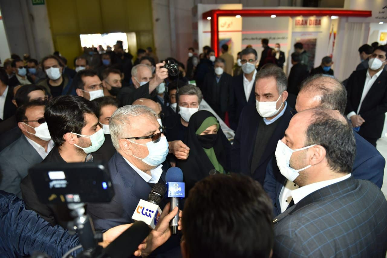 اوجی وزیر نفت از غرفه پتروشیمی تبریز در پانزدهمین نمایشگاه ایران پلاست بازدید کرد.