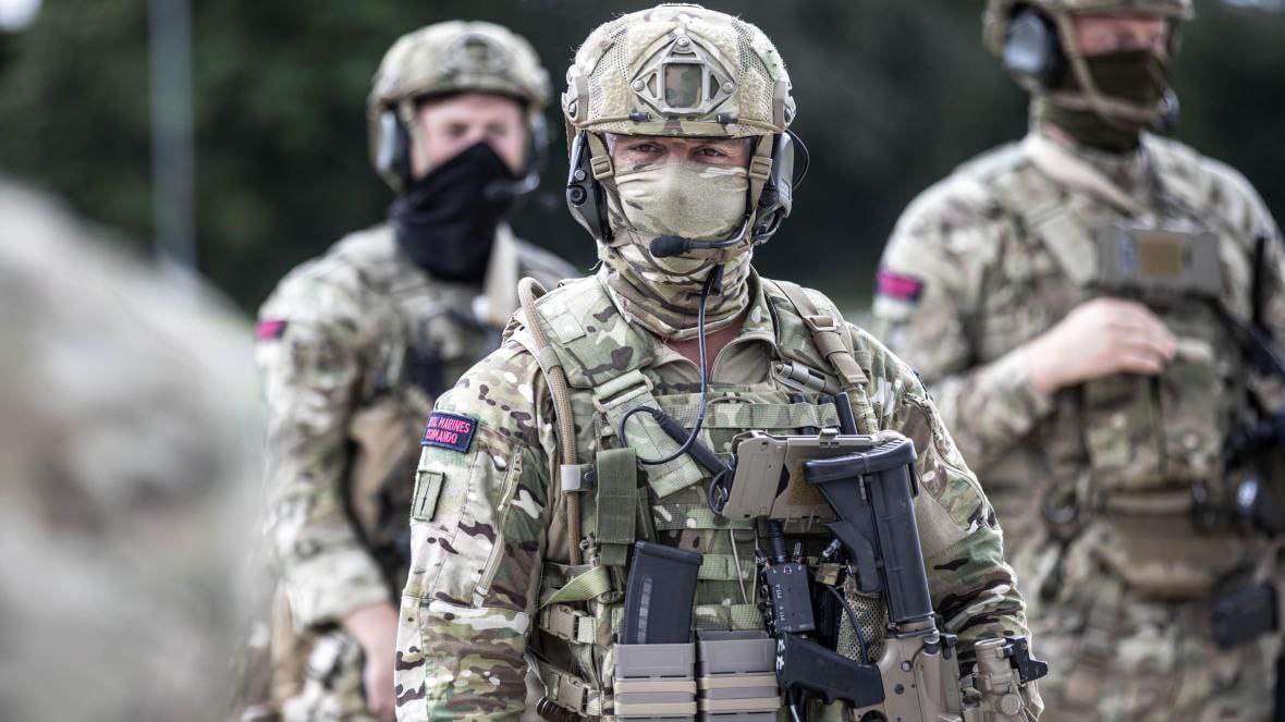 انگلیس یک هزار نظامی را برای کمک به اوکراین آماده‌باش قرار داد