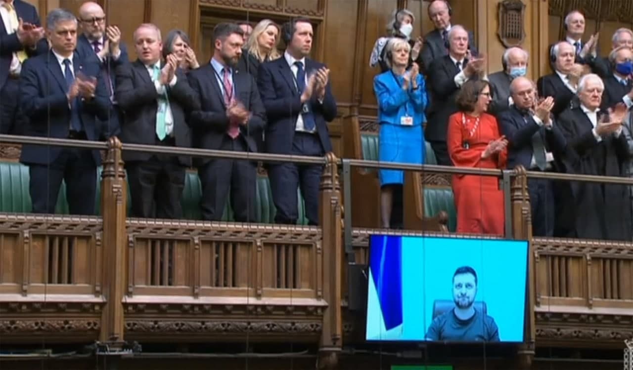 حضور از راه دور زلنسکی (رئیس جمهور اوکراین) در پارلمان بریتانیا