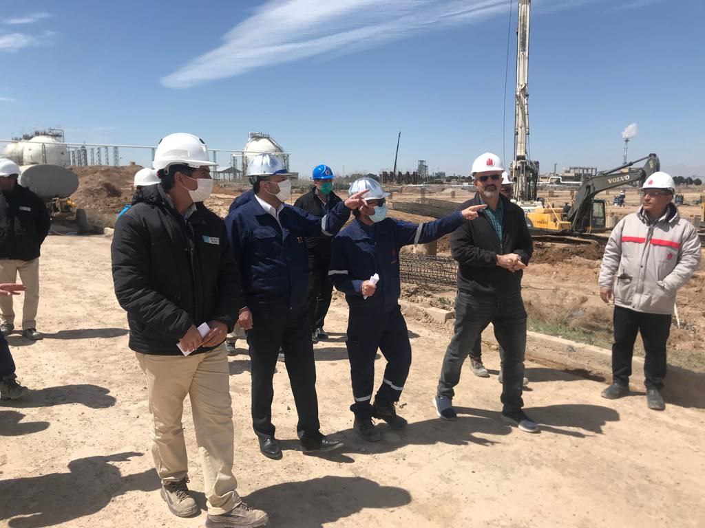 مهندس درفشی مدیر عامل شرکت پتروشیمی تبریز از پروژه بزرگ پلی اتیلن سنگین بازدید کرد