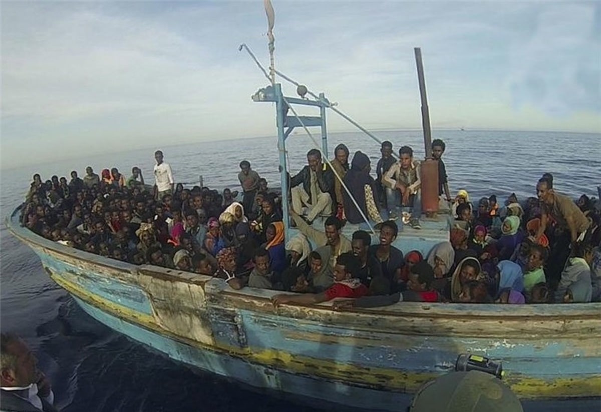 دولت بریتانیا طرح بازگرداندن قایق‌های پناهجویان از کانال مانش را کنار گذاشت