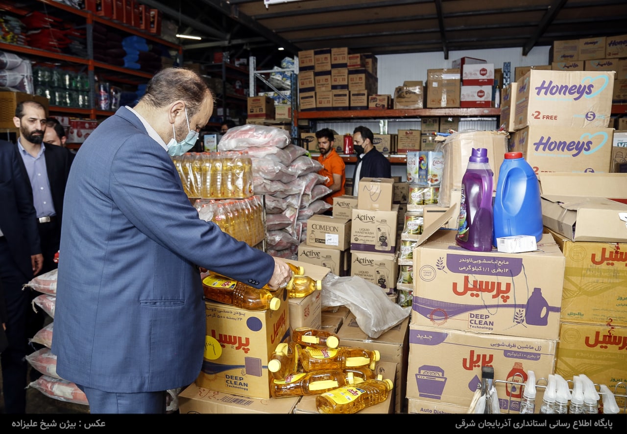 بازدید میدانی استاندار آذربایجان‌شرقی از انبارها و فروشگاه‌های کالای اساسی