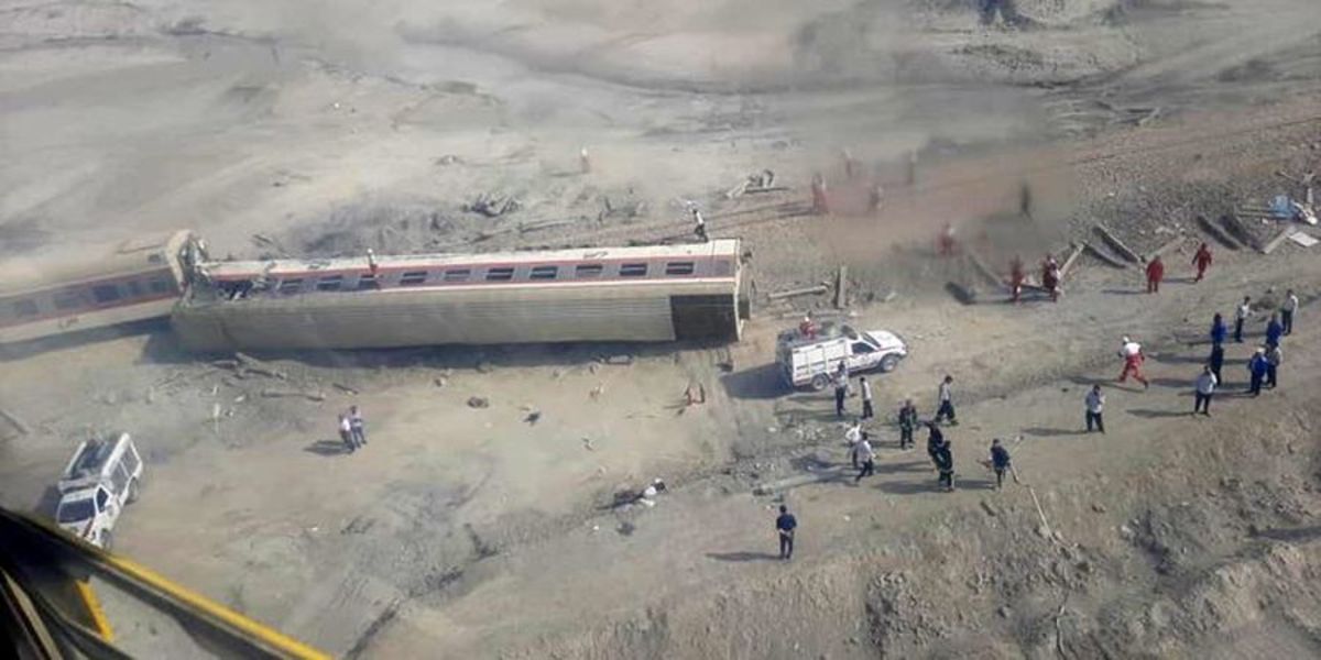 دستور بازداشت ۶ نفر درپی واژگونی قطار مشهد – یزد