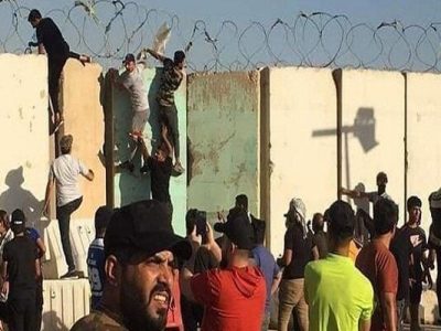 معترضان وارد پارلمان عراق شدند