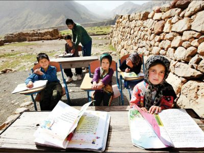 شرایط معلمان در نقاط محروم ایران