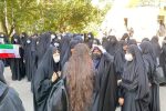 عکس جالبی از تجمع امروز دو گروه در دانشگاه الزهرا