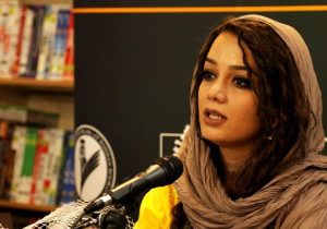 🔹برخی منابع در شبکه‌های اجتماعی از آزادی مونا برزویی با قرار وثیقه از زندان خبر می دهند.