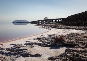 نماینده مجلس: باید بپذیریم حیات دریاچه ارومیه رو به پایان است