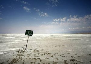 زخم وعده‌ها بر پیکر خشک دریاچه ارومیه