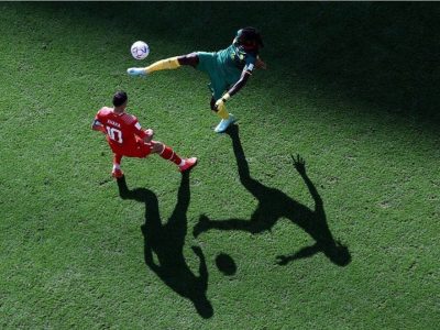 تصویر برگزيده از بازی تیم های فوتبال سوئیس و کامرون