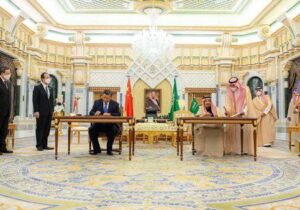 پادشاه عربستان و رئیس جمهور چین توافقنامه شراکت استراتژیک جامع امضا کردند
