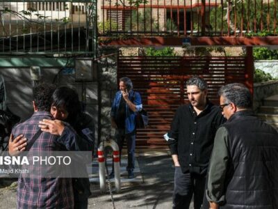 هنرمندان به خانه کیومرث پوراحمد رفتند