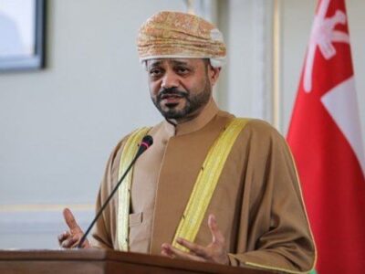 سفر وزیر خارجه عمان به قطر برای بررسی تحولات منطقه