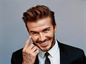 دیوید بکهام درحال آرایش (فیلم)