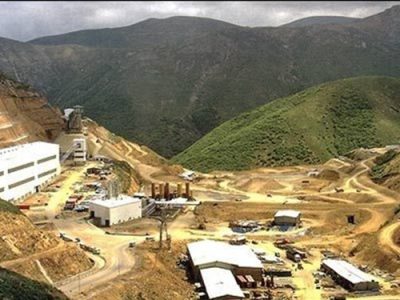 دست‌هایی که صدای استاندار را هم درآورد!