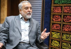 دشمن بصیرت مردم را هدف قرار داده است
