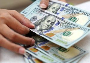 برنامه بازارساز برای کاهش قیمت دلار آزاد به ۴۷ هزار تومان