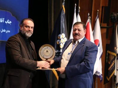 دکتر بختیار مهمانی نشان عالی مدیر سال را دریافت نمود