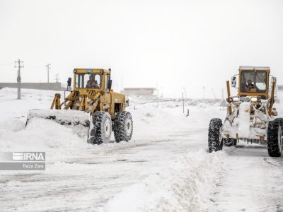 تداوم تلاش راهداران برای بازگشایی راه ارتباطی ۲۳ روستای آذربایجان‌شرقی